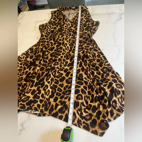 Leopard Print Sleeveless Dress - Picture 6 of 6